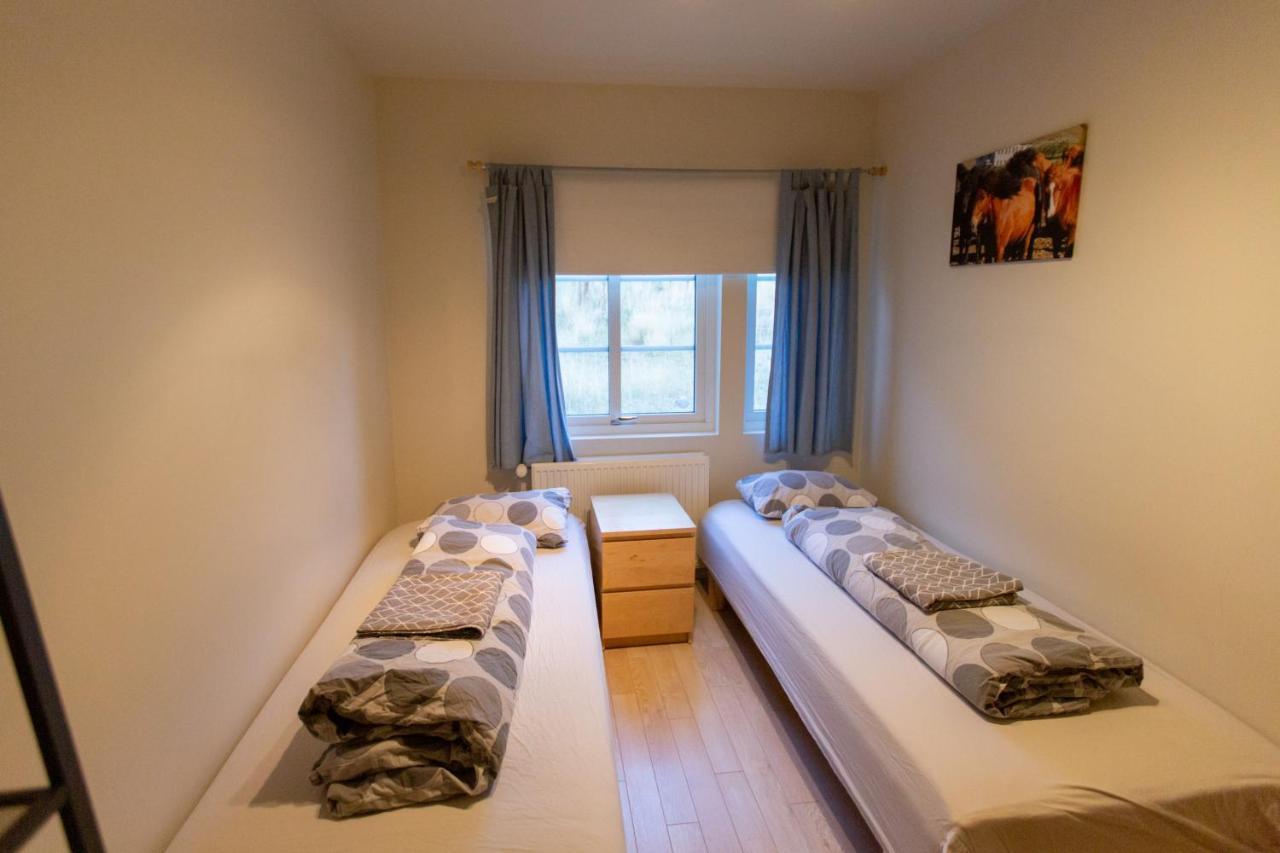 Hvammur 2 Guesthouse Red House Blonduos Exteriér fotografie